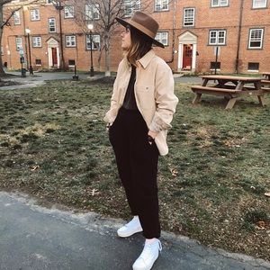 Meet your Posher, Emmy